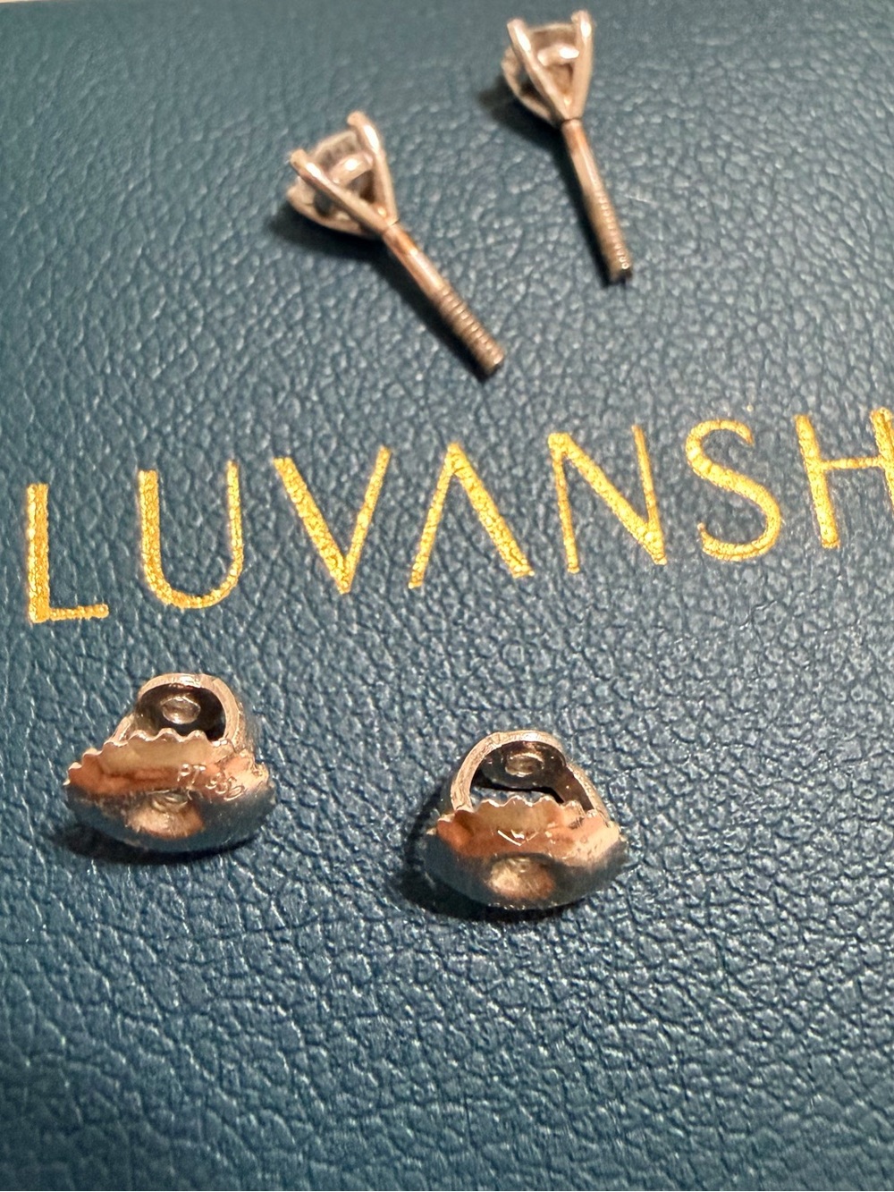 Luvanash 0.25 CTW SOLID PLATINUM Lab Diamond Studs SCREW BACK F-G VS - Picture 5 of 7